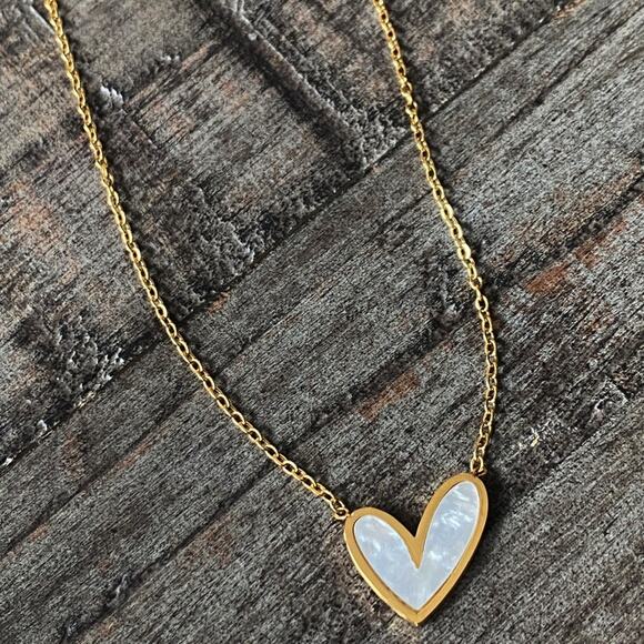 NEW Mother Of Pearl Heart Layering Necklace - Picture 3 of 8